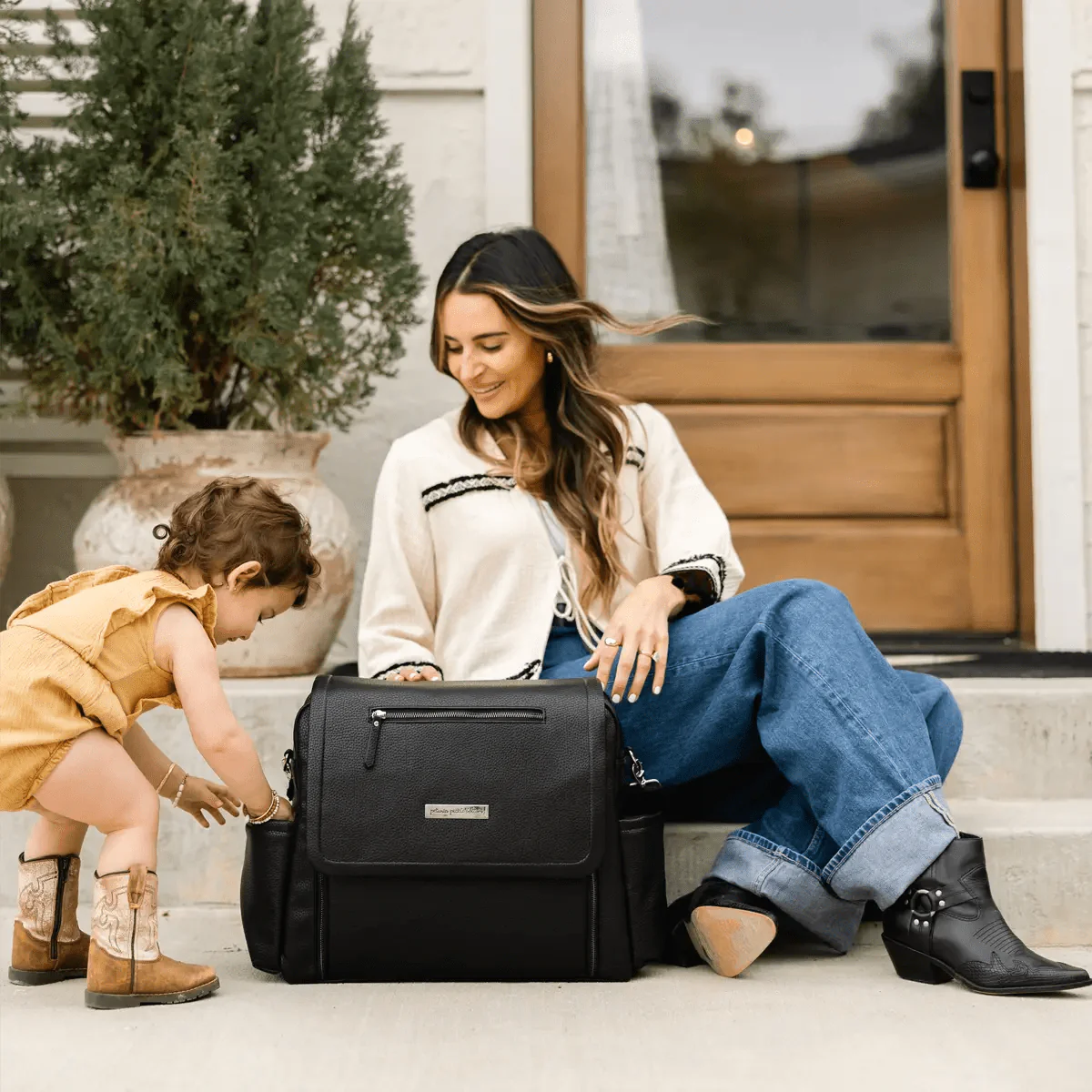 Boxy Backpack Deluxe in Ebony - Image 9