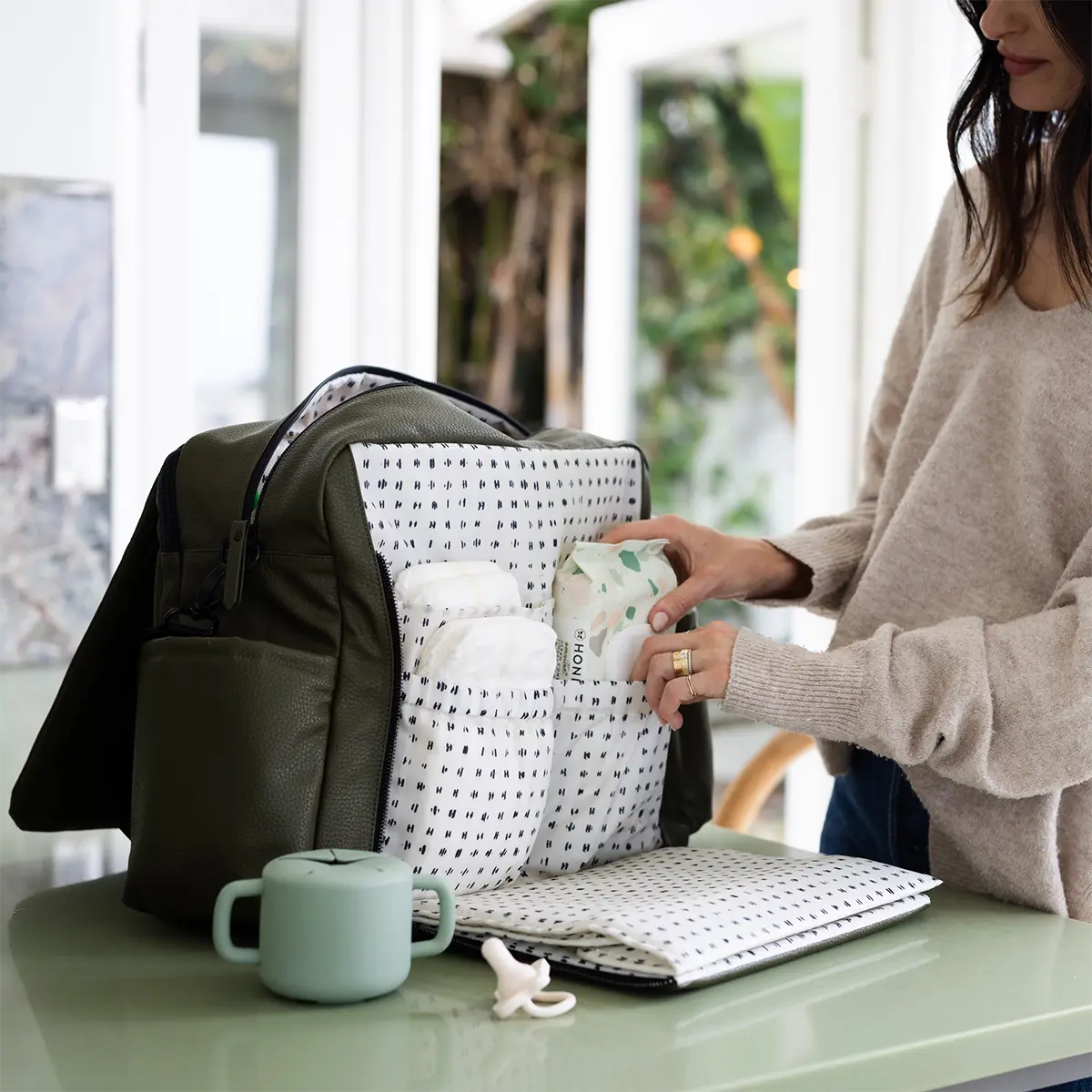 Boxy Backpack Deluxe in Olive - Image 6