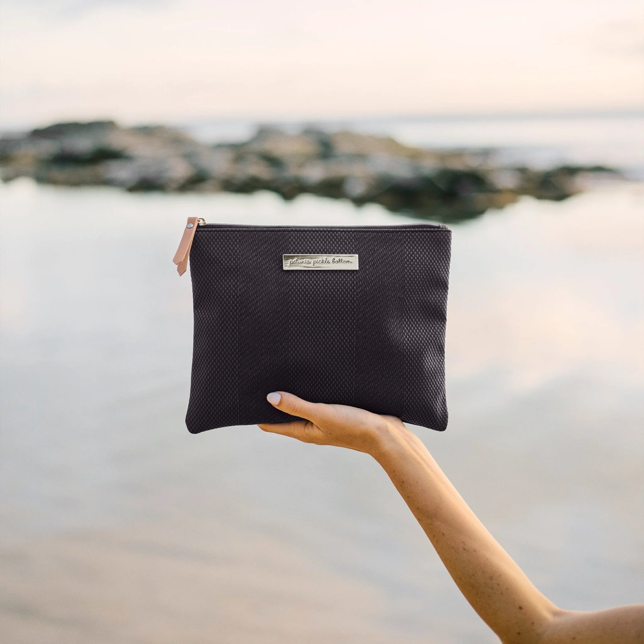 Organizer Trio in Carbon Cable Stitch - Image 3