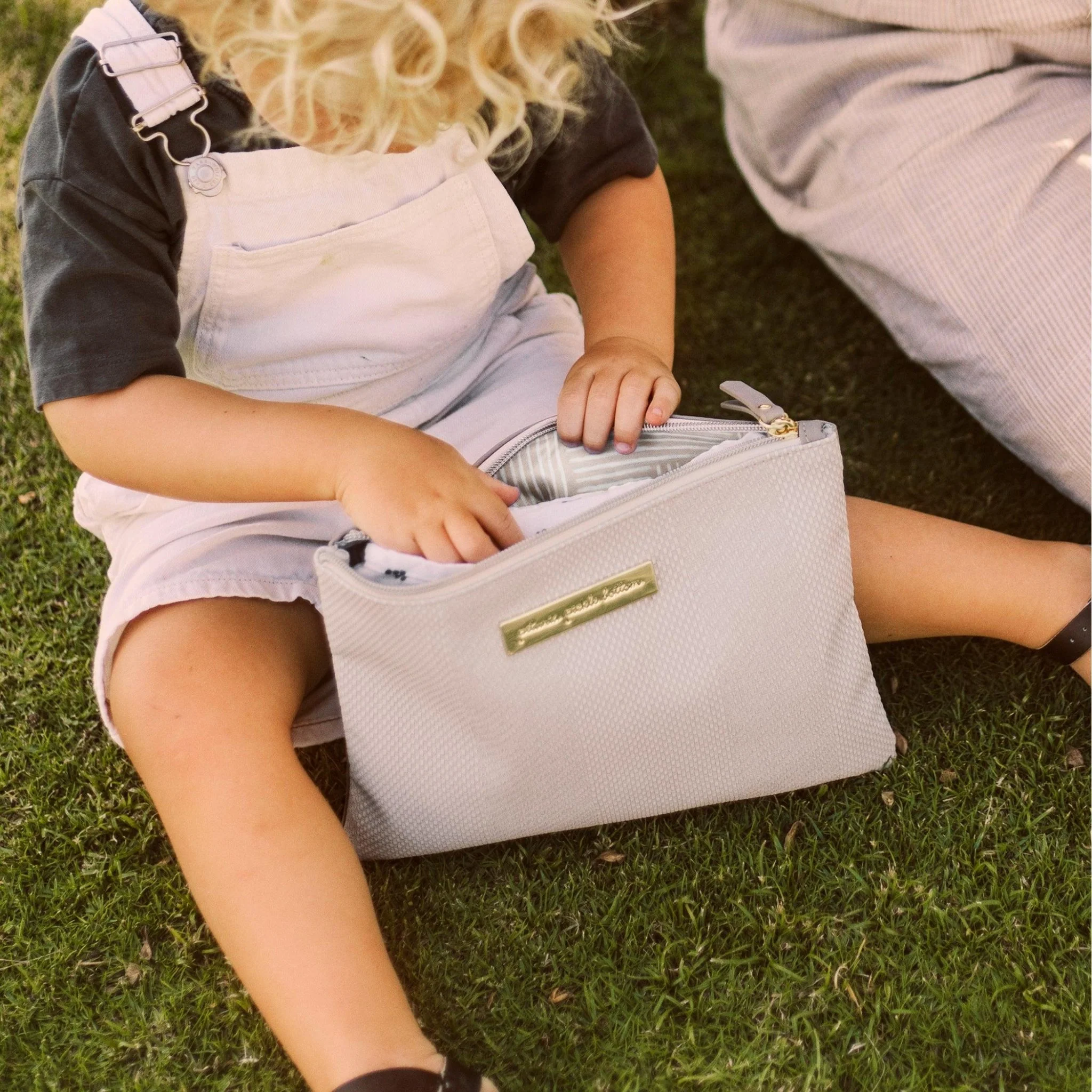 Organizer Trio in Grey Matte Cable Stitch - Image 5