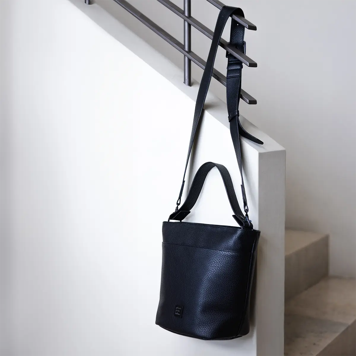 Pro Bucket Bag in Ebony - Image 5
