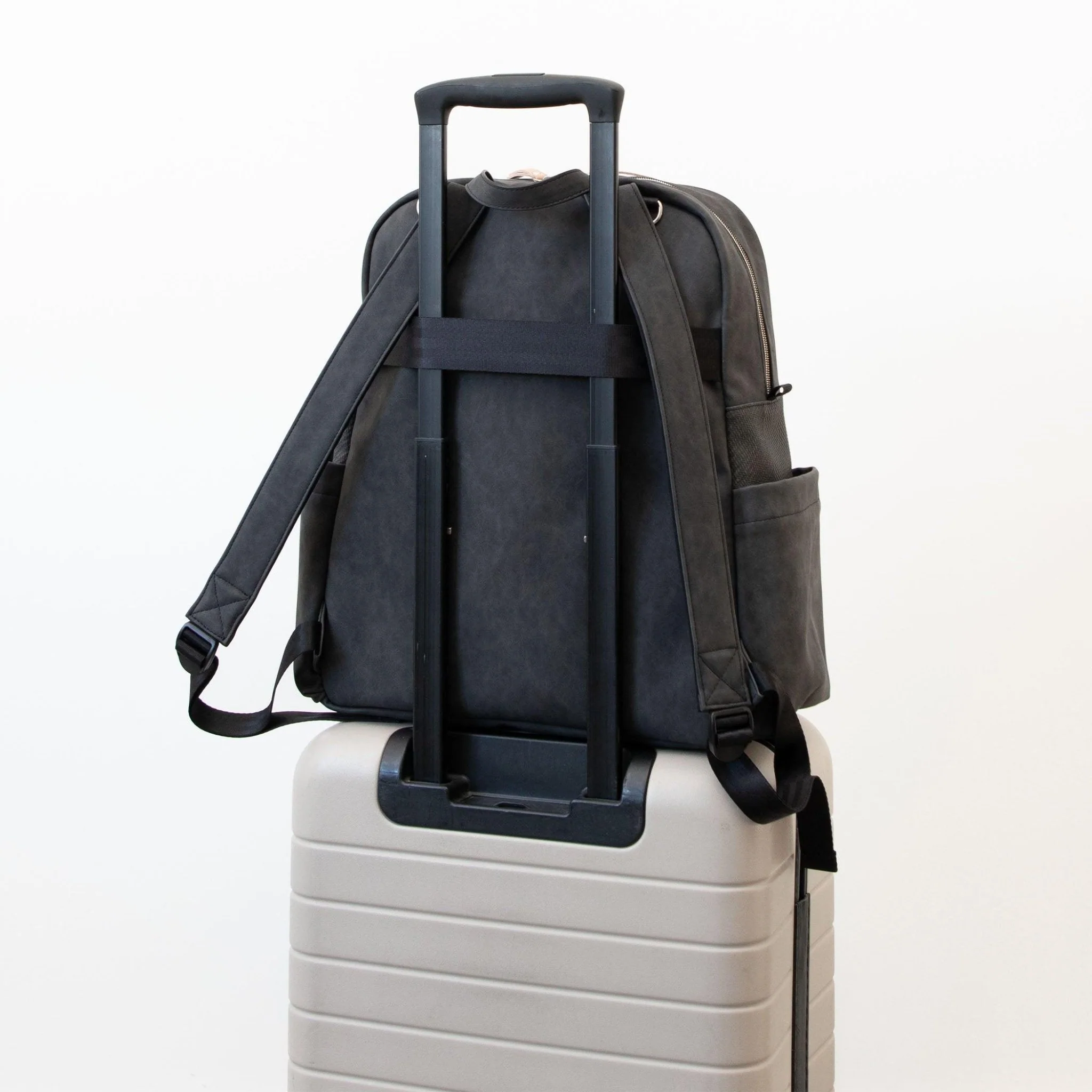 Sync Backpack in Carbon Cable Stitch - Image 9