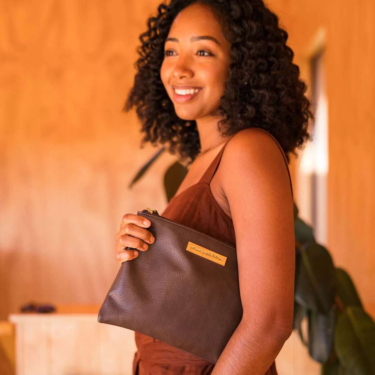 Tempo Backpack in Saddle & Accessory Bundle - Image 4